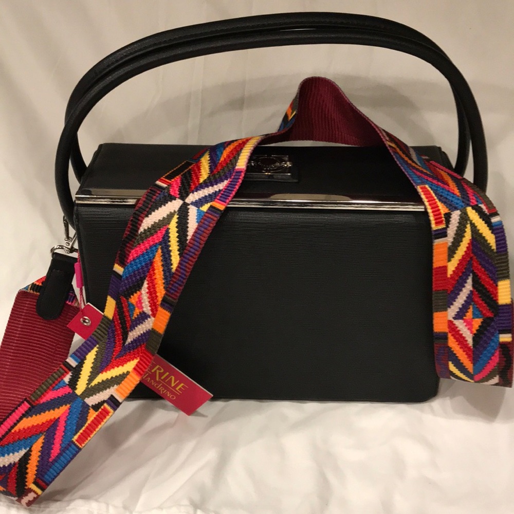 Box bag with removable guitar strap